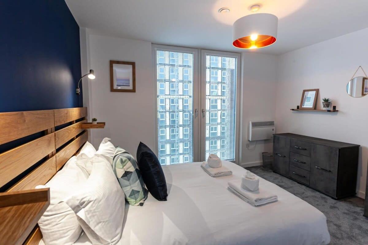 Superb 2 Bed Flat 5Min To Old Trafford Stadium 曼彻斯特 外观 照片