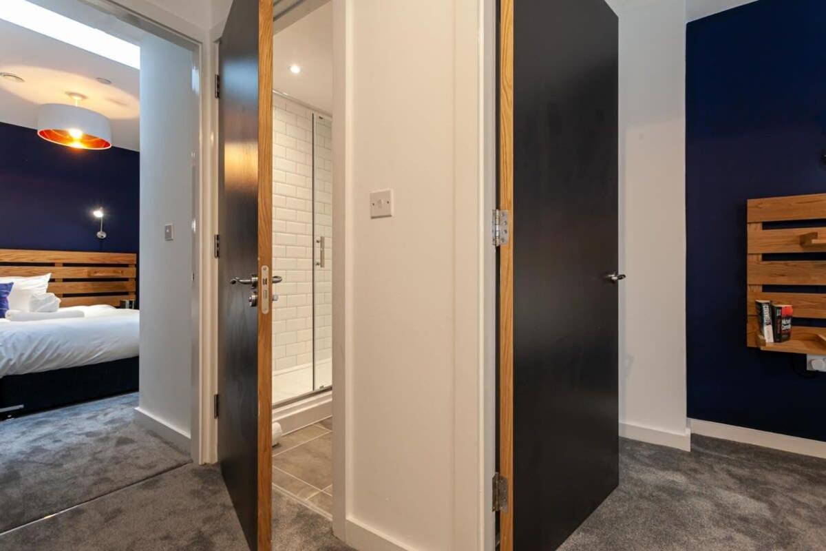 Superb 2 Bed Flat 5Min To Old Trafford Stadium 曼彻斯特 外观 照片